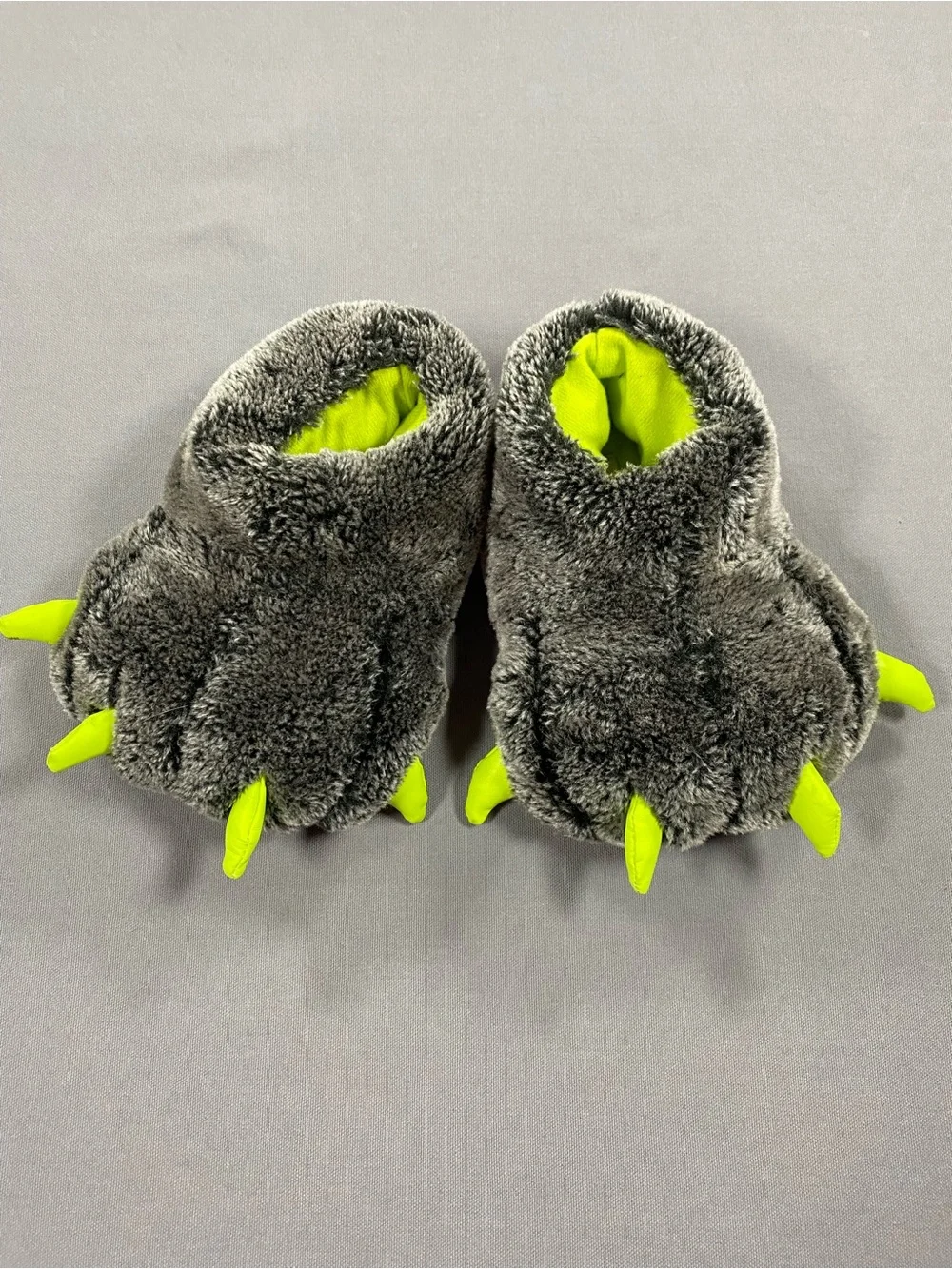 Falls Creek Kids Plush Monster Paw Slippers — Gray with Neon Green Claws